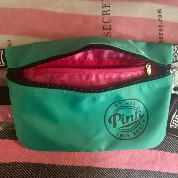 NEW✨Bundle of 5 Victoria's Secret PINK Fanny Packs - Picture 7 of 8
